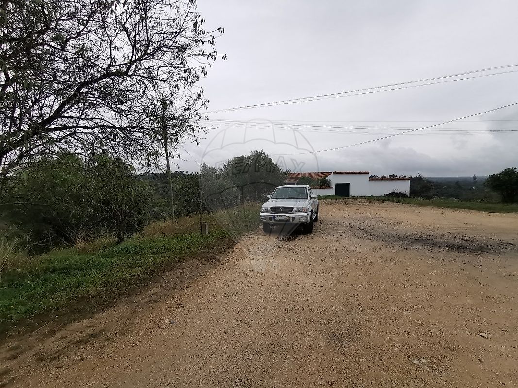Terreno à venda em Torres Novas