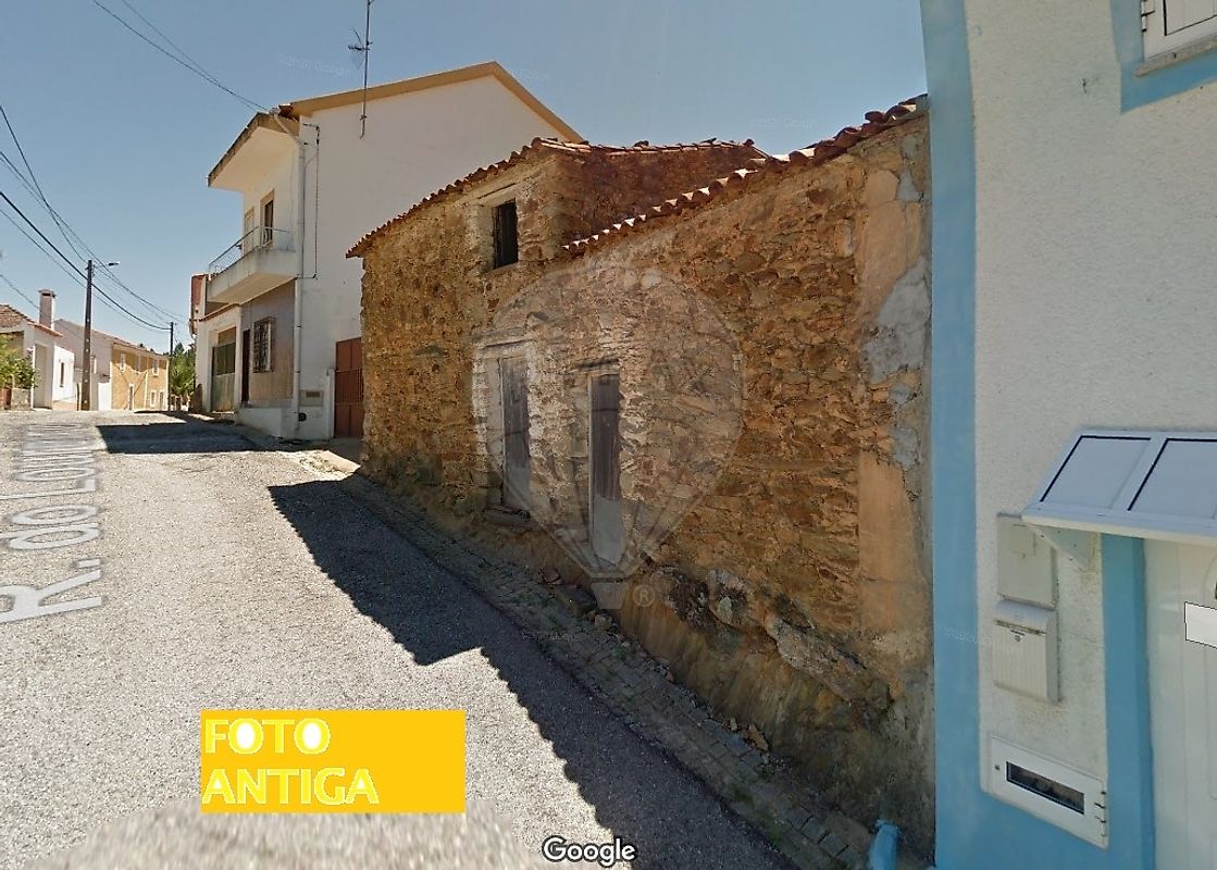 Moradia T2 à venda em Alvaiade