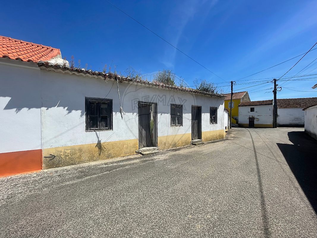Moradia T2 à venda em Torres Novas