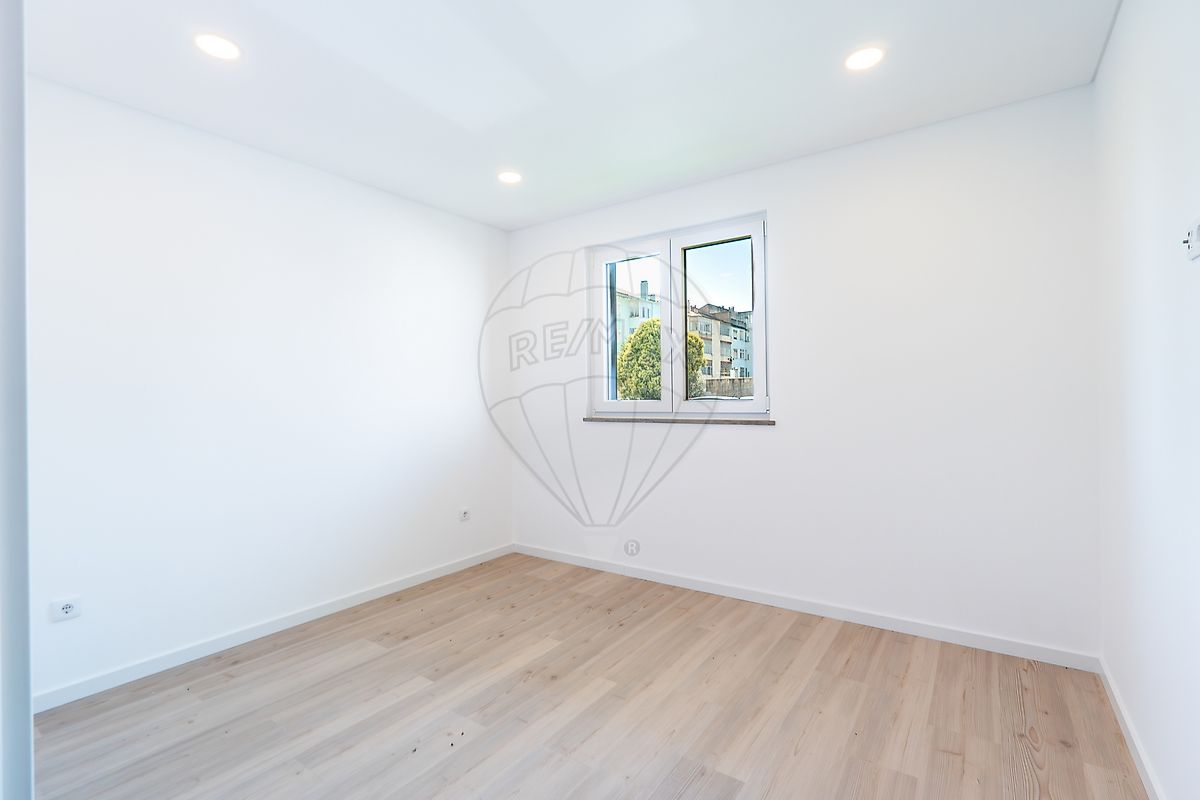 listing 120941111-250 picture-0
