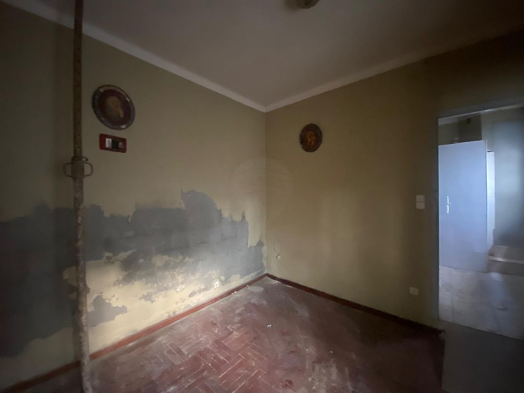 listing 120941077-235 picture-0