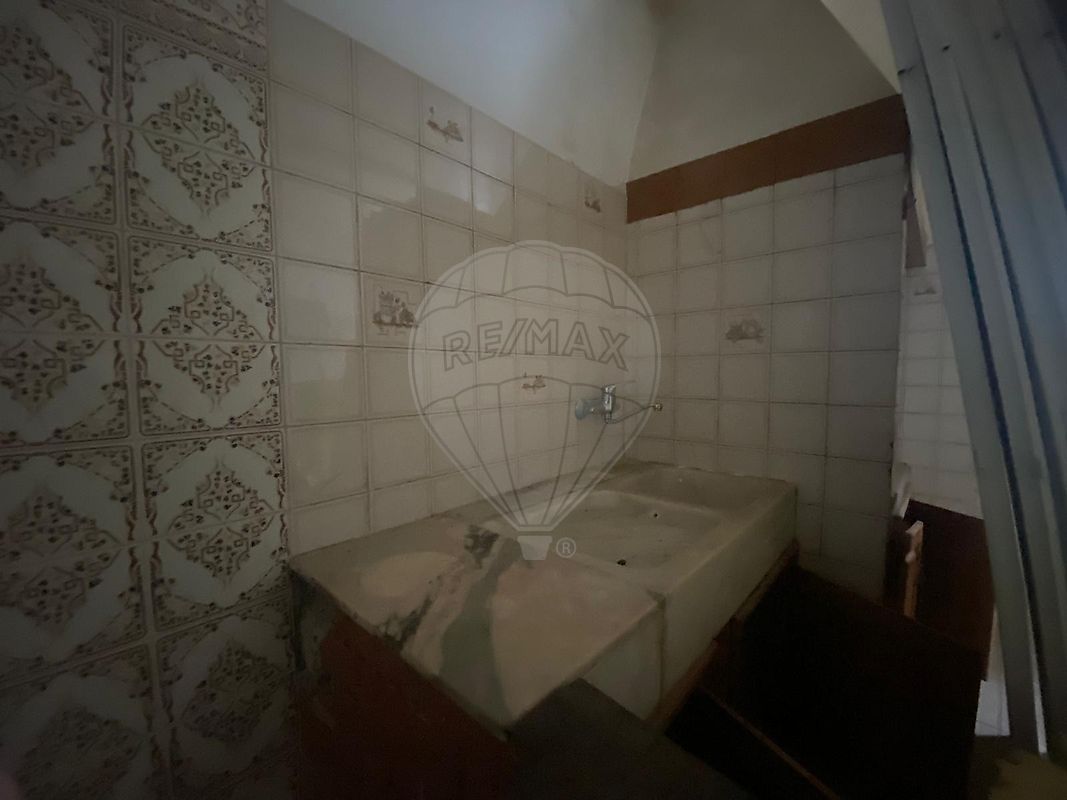 listing 120941077-235 picture-0