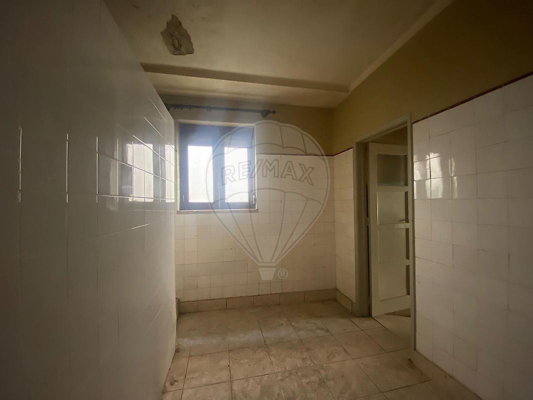 listing 120941077-235 picture-0