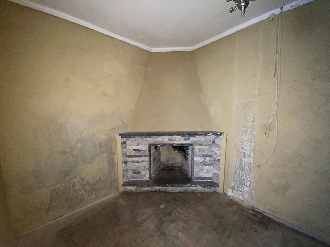 listing 120941077-235 picture-0