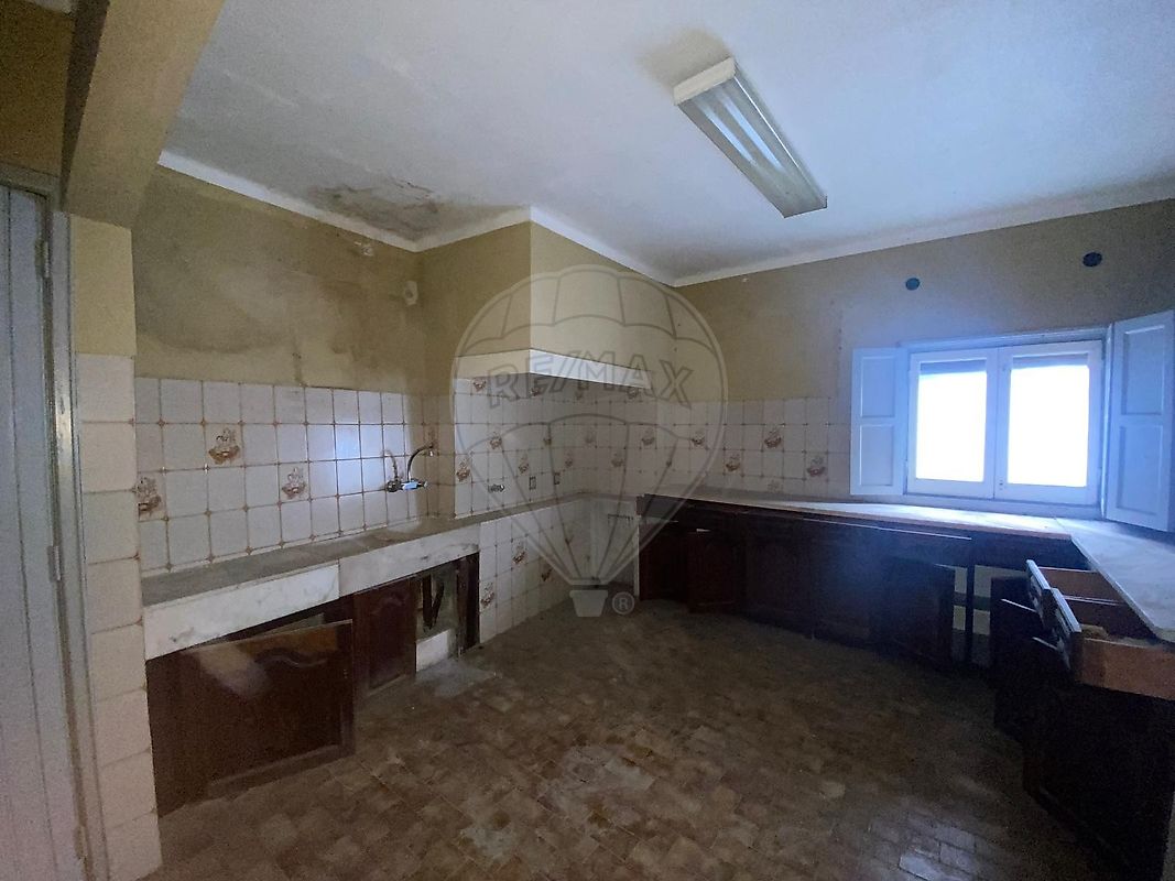 listing 120941077-235 picture-0