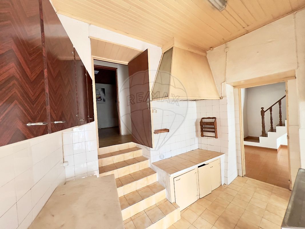 listing 120941082-251 picture-0