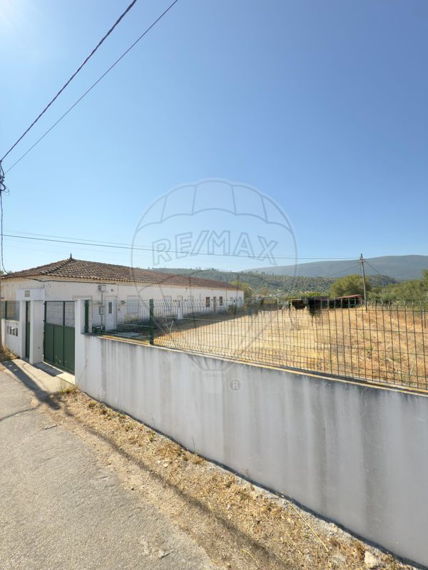 Moradia T8 para venda
