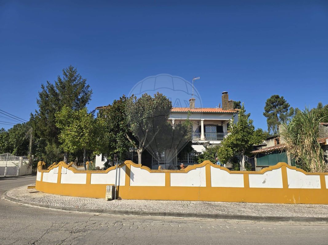 Moradia T7 para venda