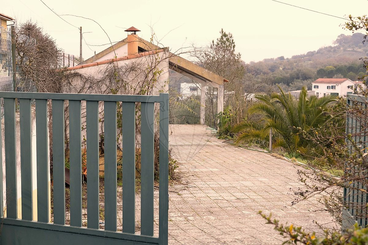 Terreno à venda em Torres Novas