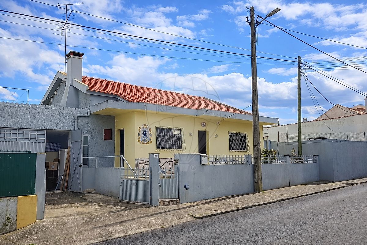 Moradia T3 à venda em Alpiarça
