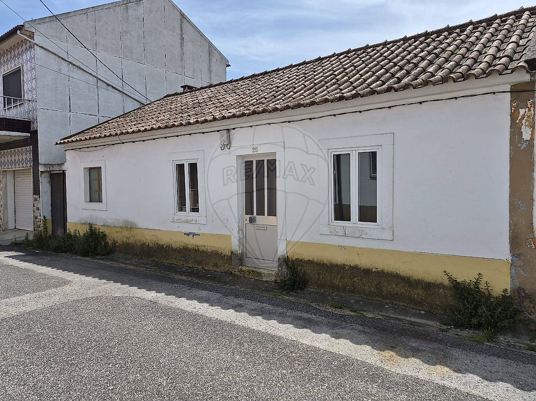 Moradia - Brogueira, Parceiros de Igreja e Alcorochel, Torres Novas, Santarém
