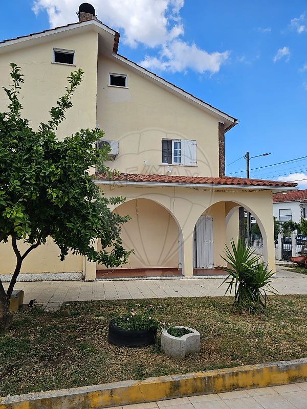 Apartamento T5 à venda em Entroncamento