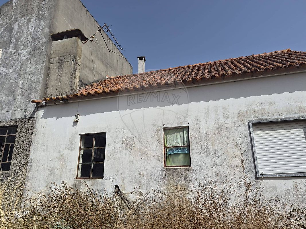 Moradia T3 - Torres Novas (São Pedro), Lapas e Ribeira Branca, Torres Novas, Santarém