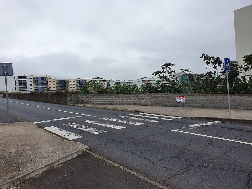 Terreno - São José, Ponta Delgada, Ilha de São Miguel