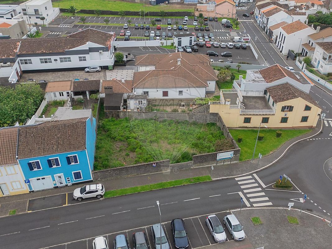 Land for sale in Ribeira Grande, Portugal — €199,000