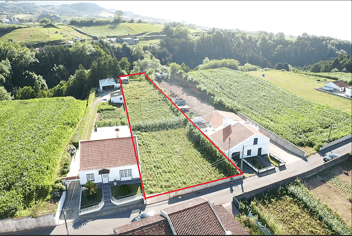 Terreno em Ribeira Grande