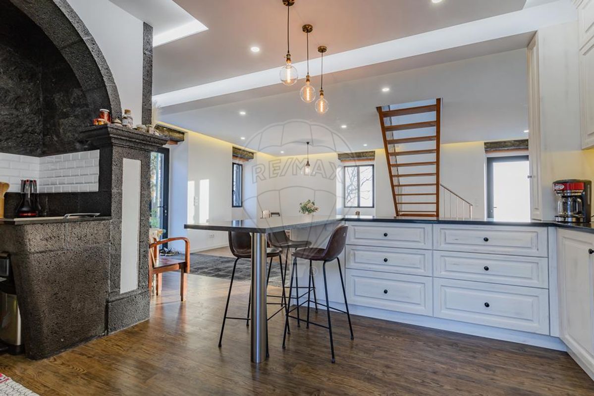 listing 120961084-440 picture-0