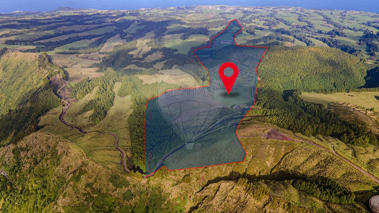 Terreno à venda em Ponta Delgada
