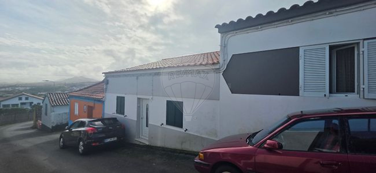 Moradia T2 à venda em Ponta Delgada