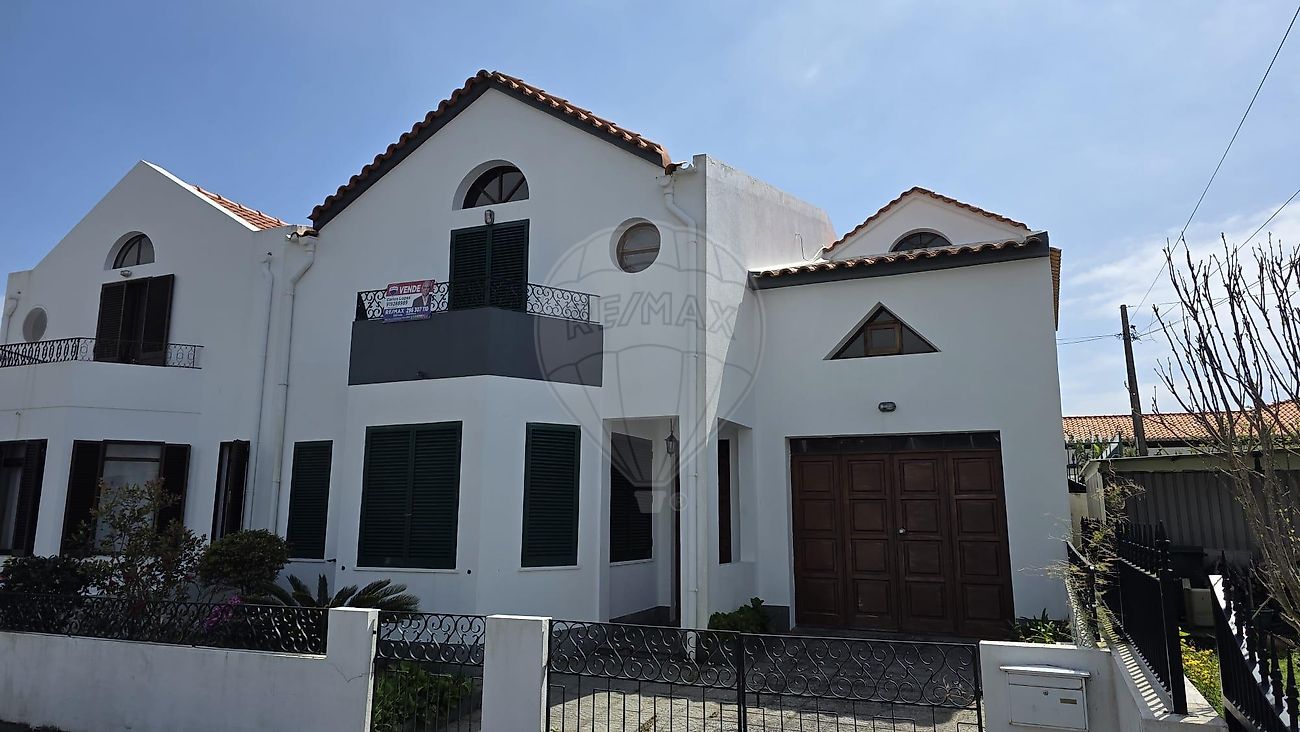 Moradia T5 - São Pedro, Ponta Delgada, Ilha de São Miguel