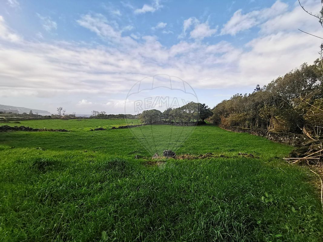 Terreno à venda em Ponta Delgada