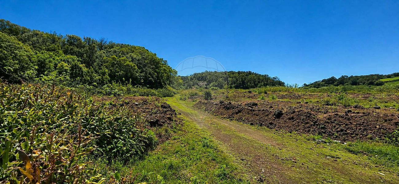 Terreno à venda em Ponta Delgada