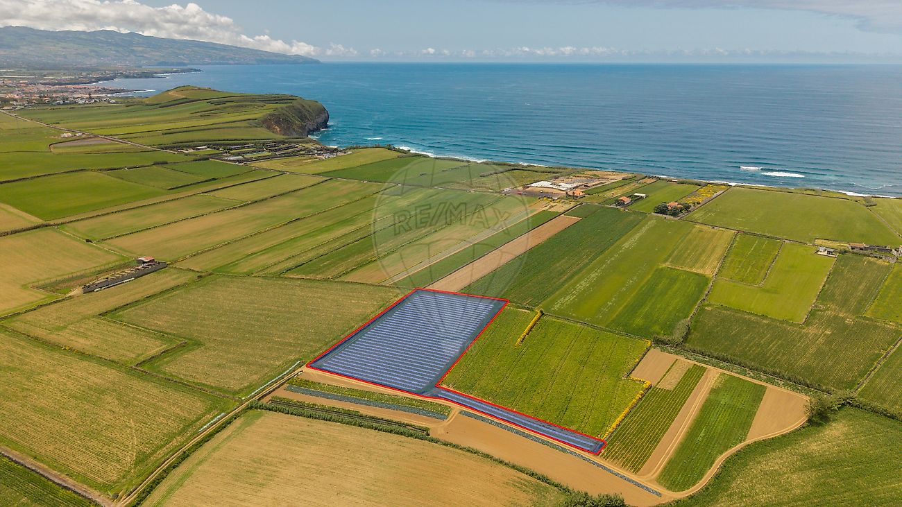 Terreno à venda em Ribeira Grande