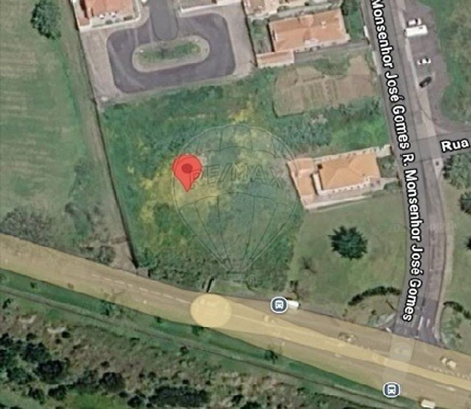 Terreno à venda em Ponta Delgada