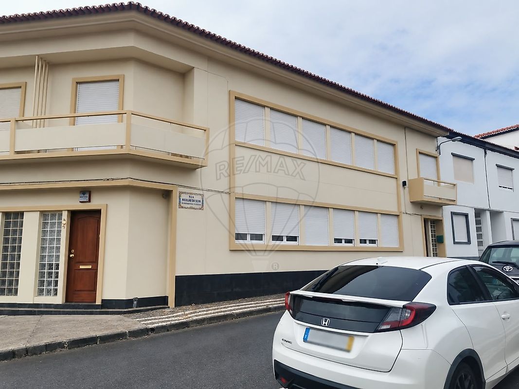 Apartamento T3 à venda em Ponta Delgada
