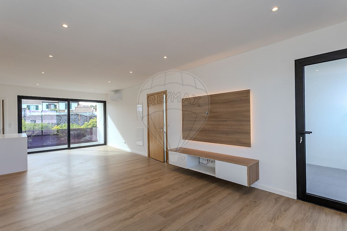 Apartamento T3 à venda em Rabo de Peixe, Ribeira Grande — foto 2