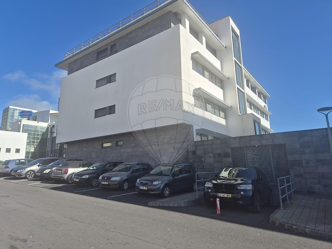 Apartamento T2 à venda em Ponta Delgada