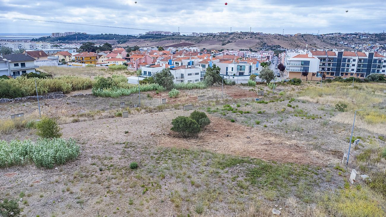 Land for sale in Vila Franca de Xira, Portugal — €80,000