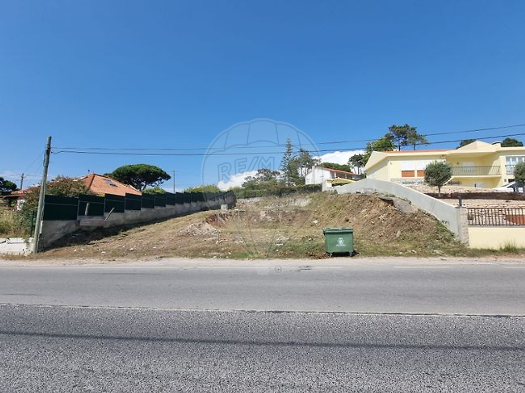 Land for sale in Sesimbra, Portugal — €175,000
