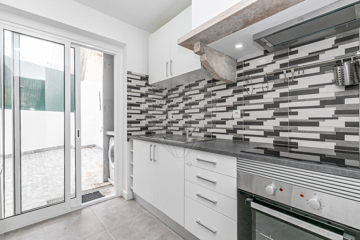 listing 120992163-241 picture-0