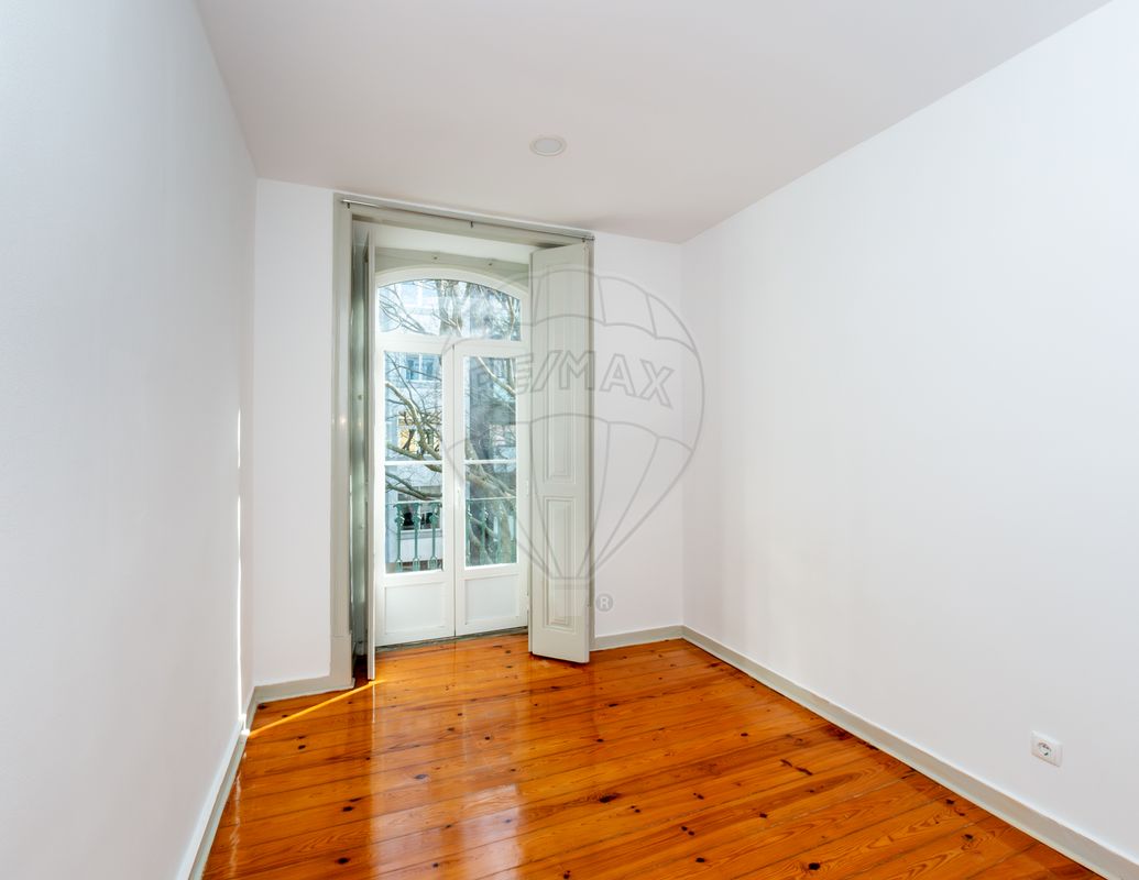 listing 120992836-3 picture-0