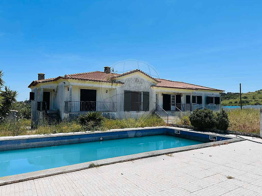 Moradia T5 para venda