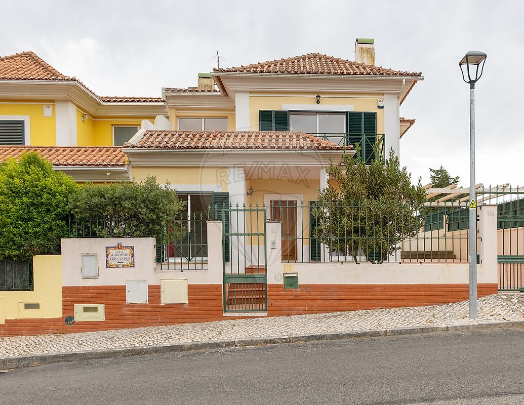 Moradia T5 à venda em Sintra