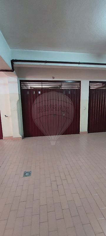 Garagem à venda em Sintra