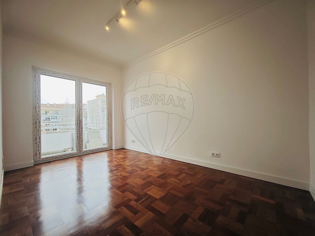 Apartamento T2 à venda em Sintra