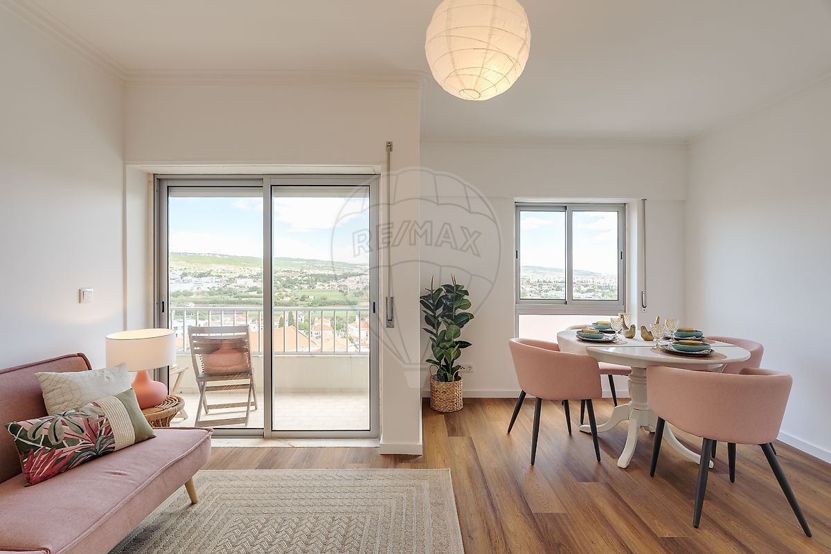 Apartamento T3 à venda em Loures