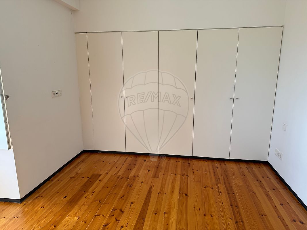 Apartamento T4 em Penha de França 23
