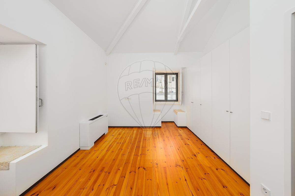 Apartamento T4 em Penha de França 36