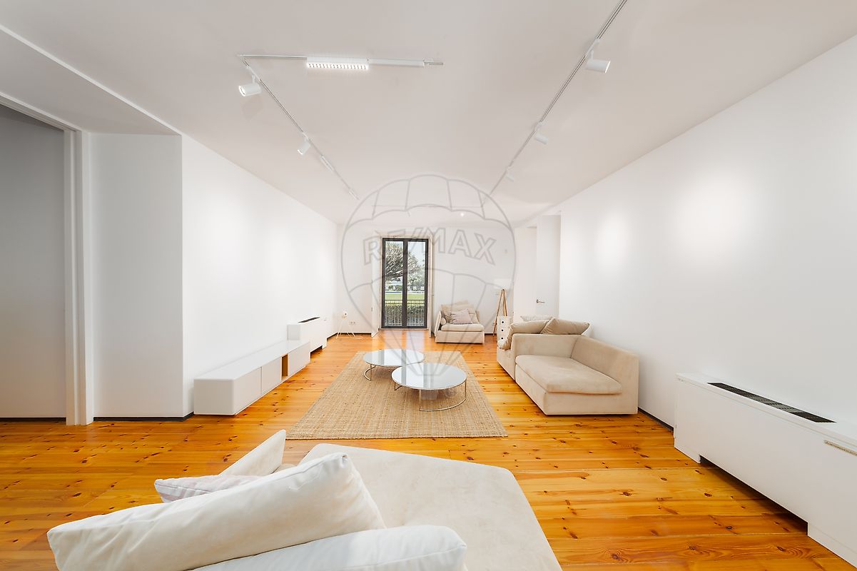 Apartamento T4 em Penha de França 2