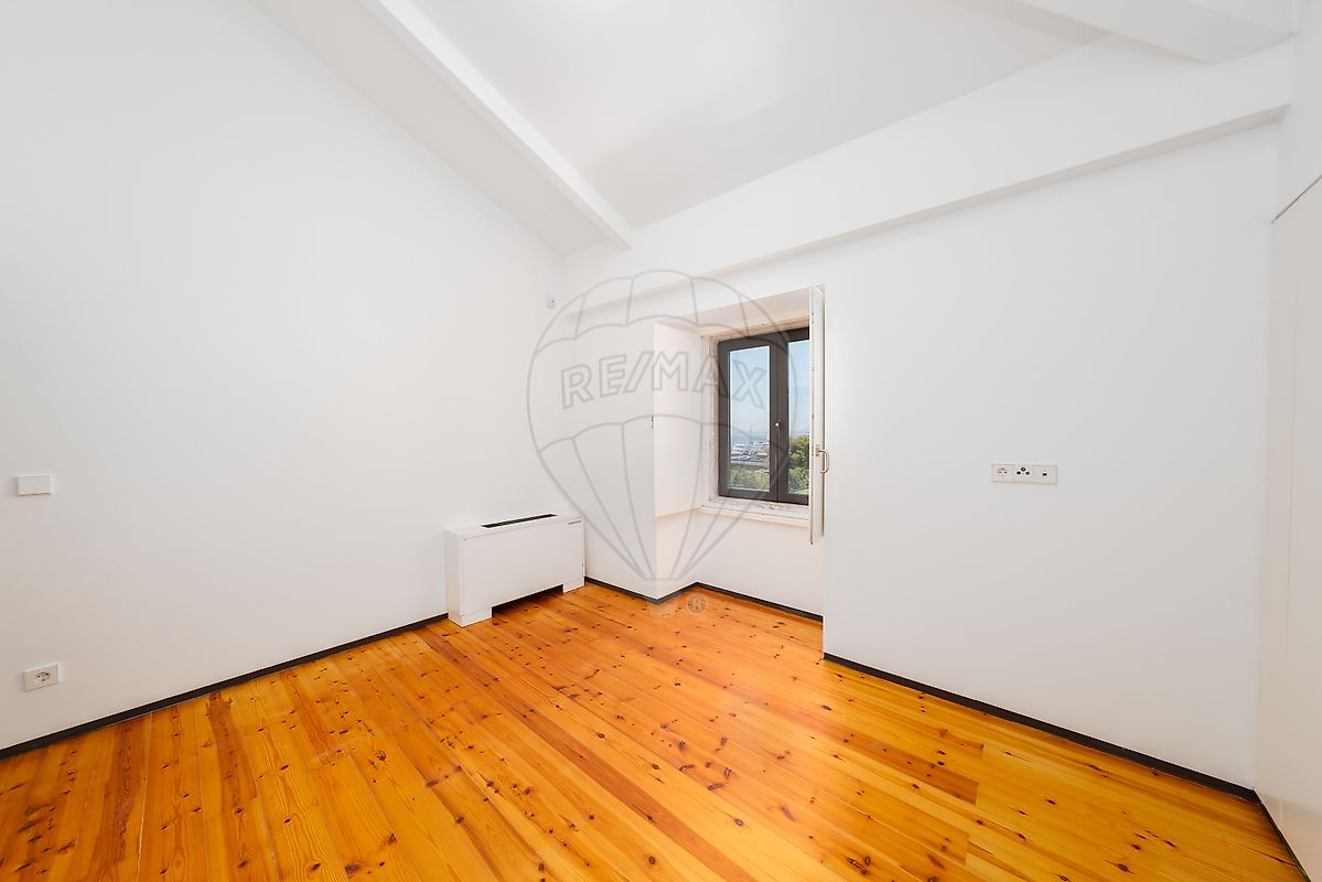 Apartamento T4 em Penha de França 38