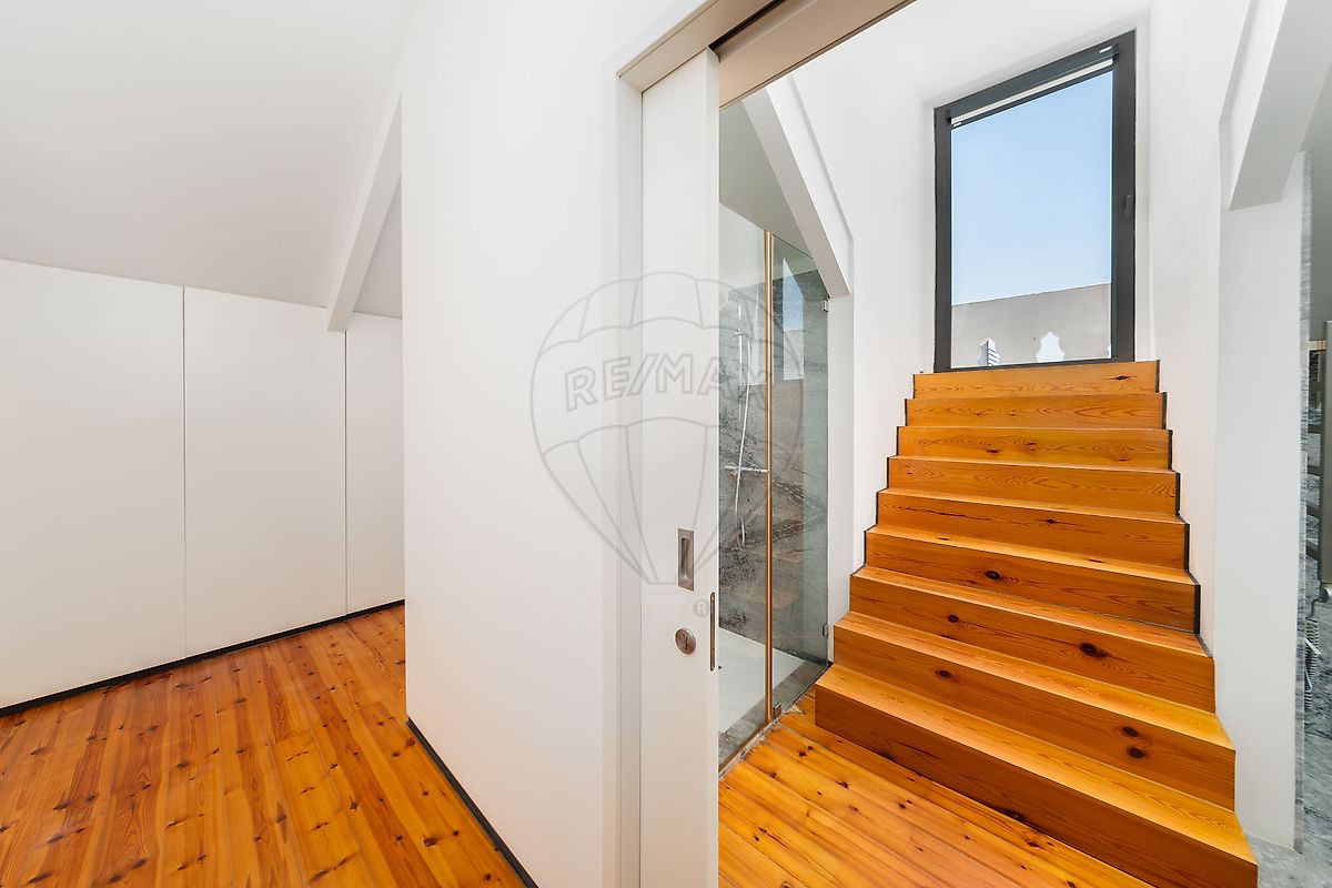 Apartamento T4 em Penha de França 25