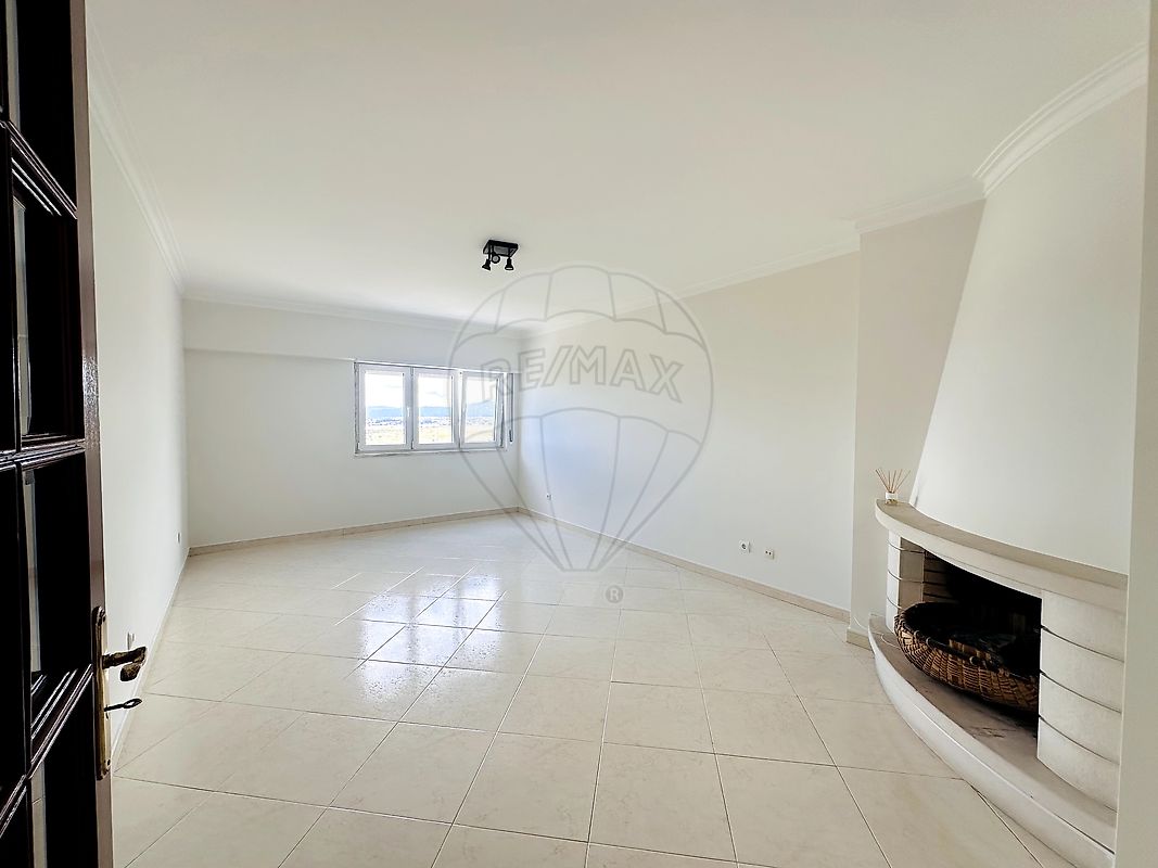 Apartamento T1 em Cacém e São Marcos 4