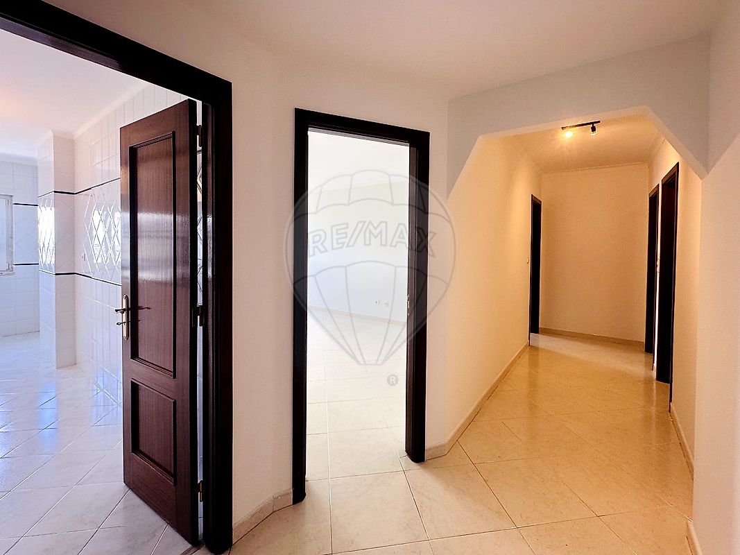 Apartamento T1 em Cacém e São Marcos 3