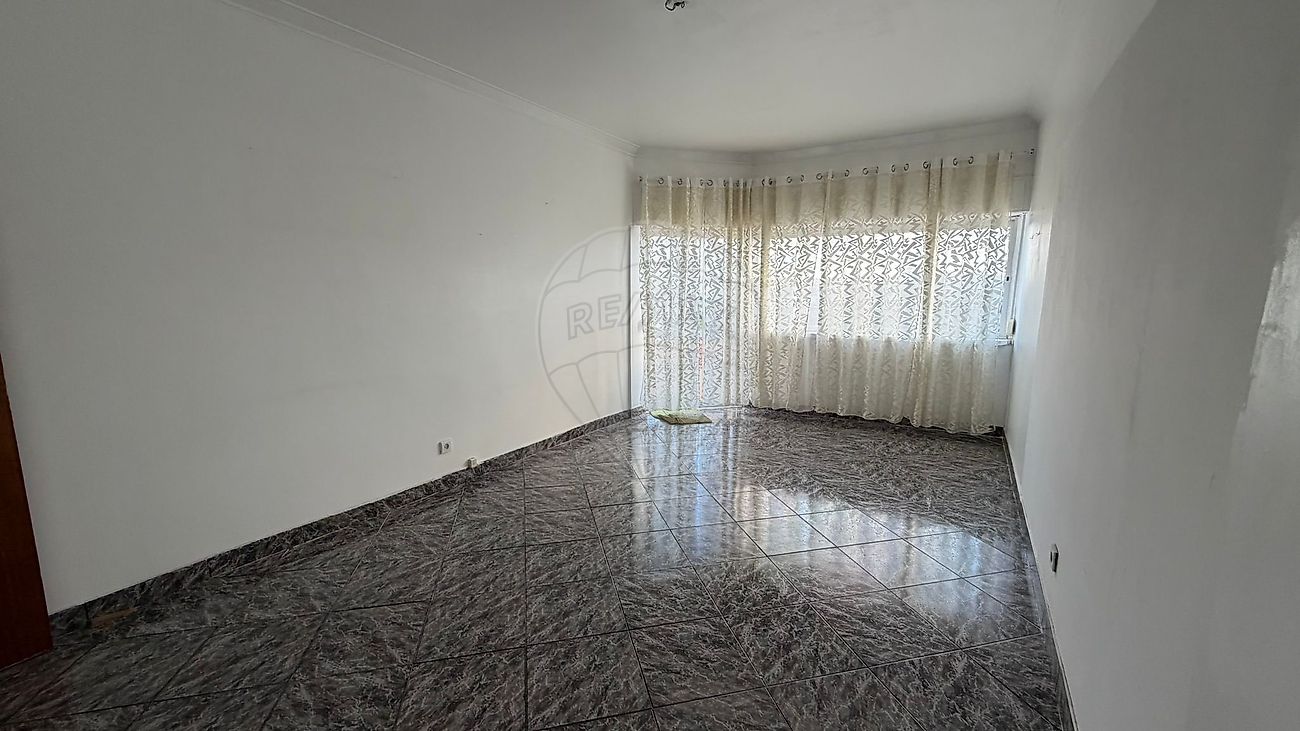 Apartamento T2 à venda em Moita
