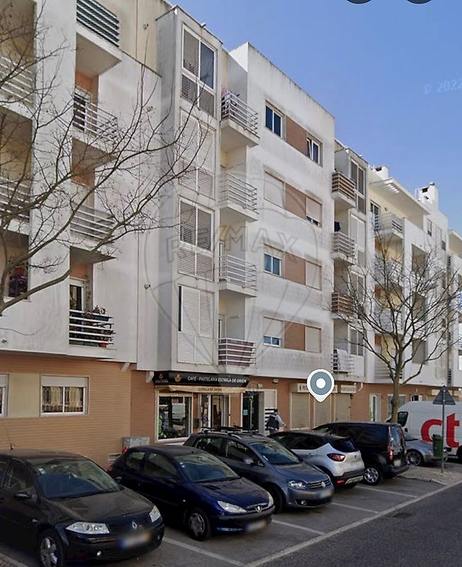 Apartamento T2 à venda em Amadora