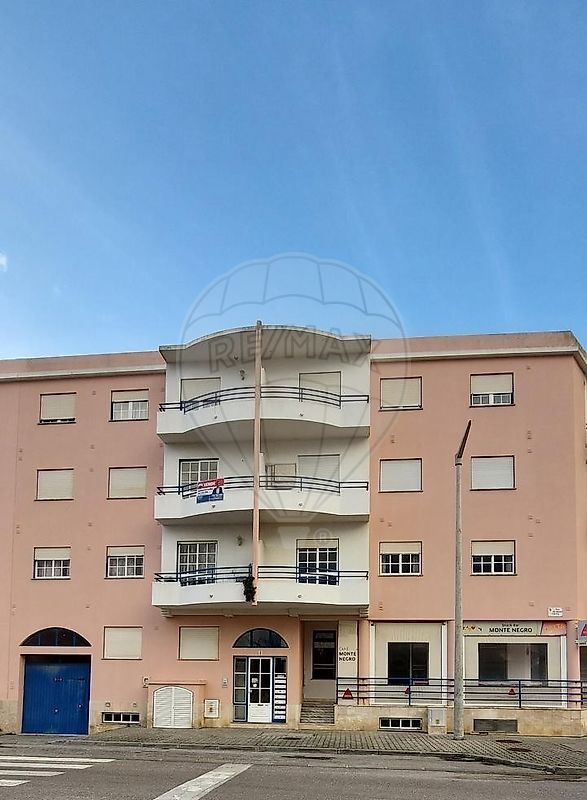 Apartamento T2 à venda em Peniche